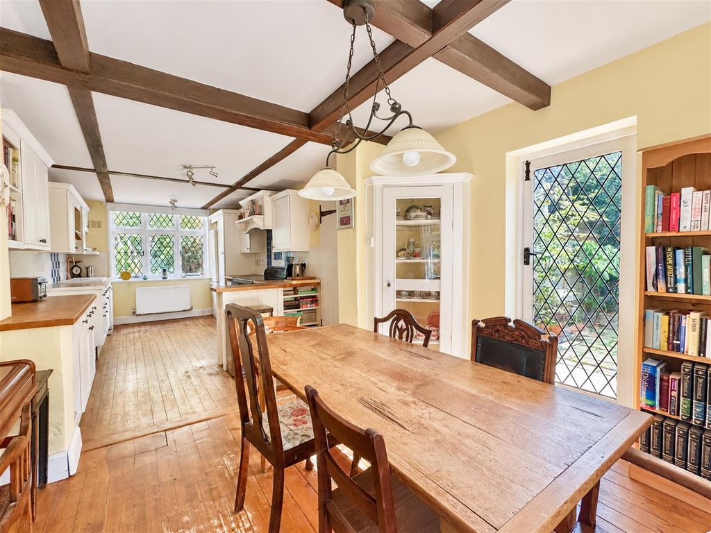 Property photo 2 of 18