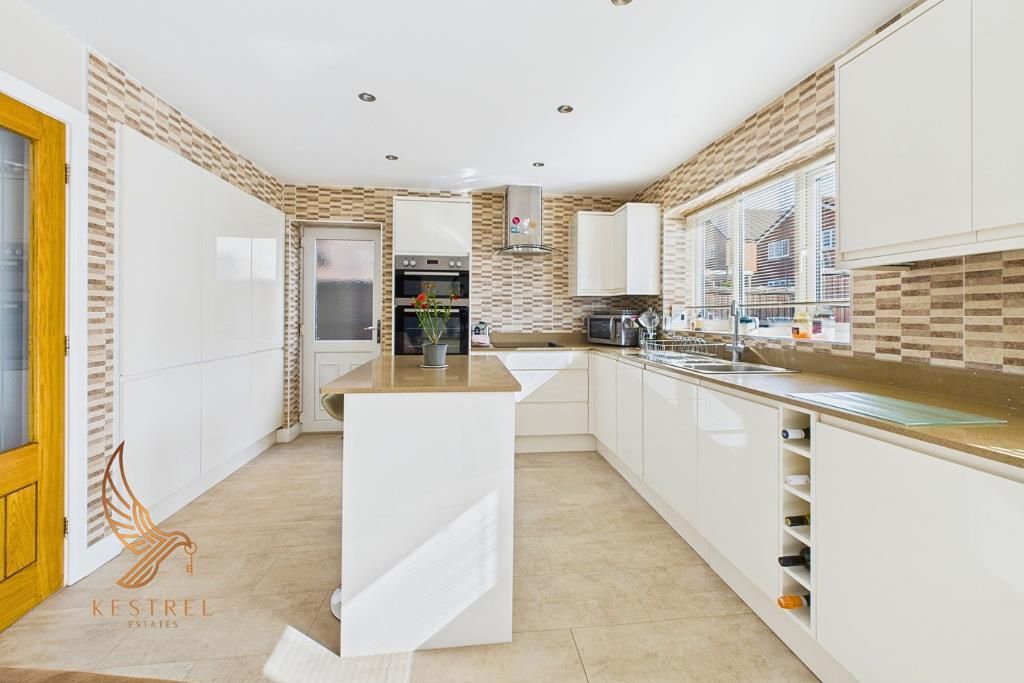Property photo 2 of 37 6.Png