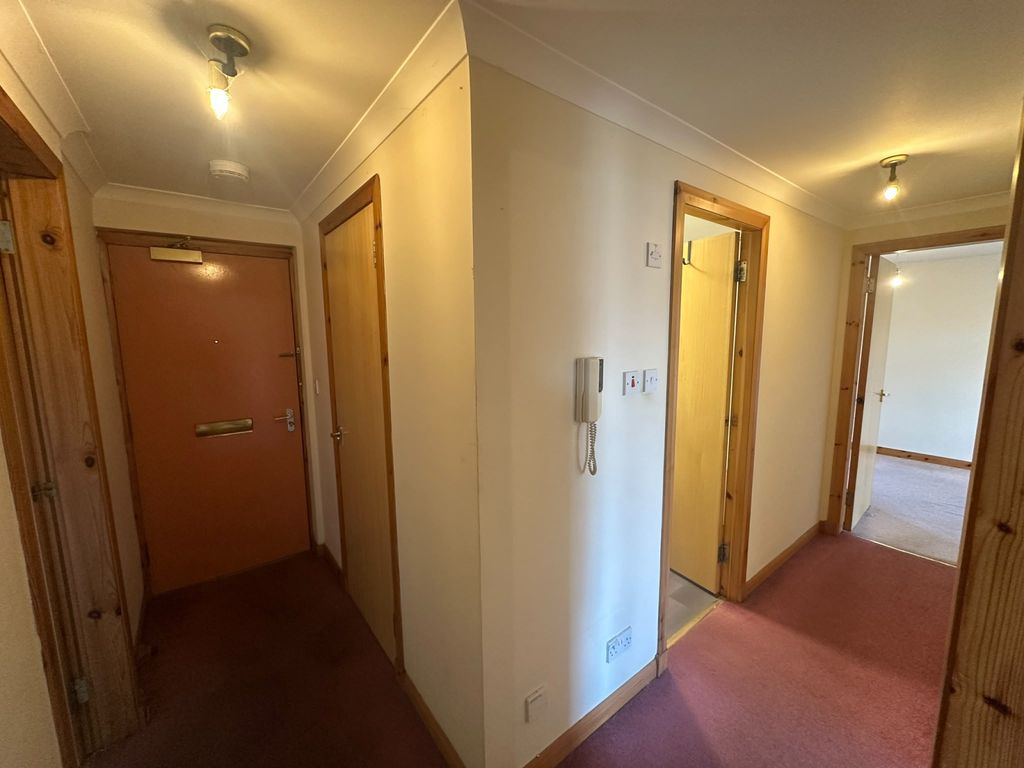 Property photo 3 of 18 Gallery