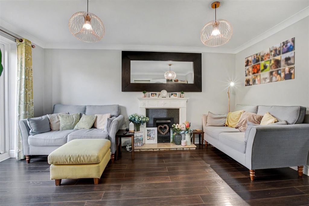 Property photo 3 of 18 Ahea8844.Jpg