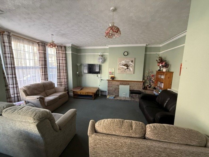 Property photo 3 of 18