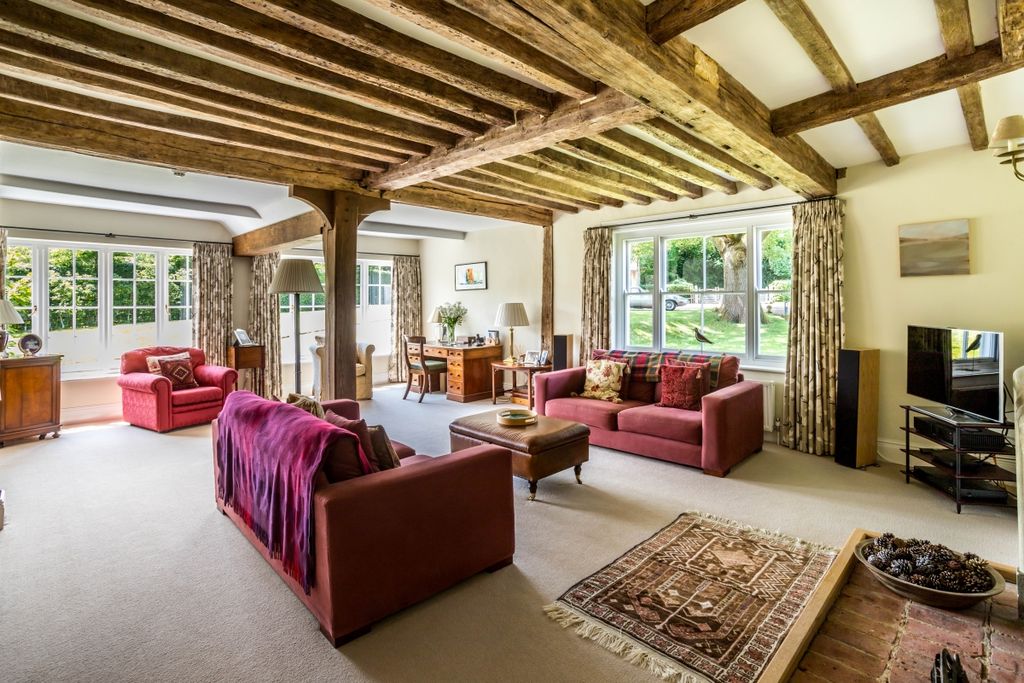 Property photo 2 of 23 Hartridge Manor F...