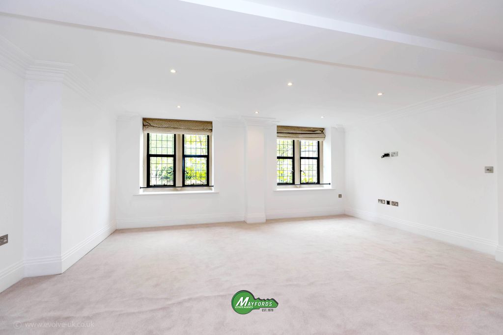 Property photo 1 of 26 3 Bedroom Apartment For Sale