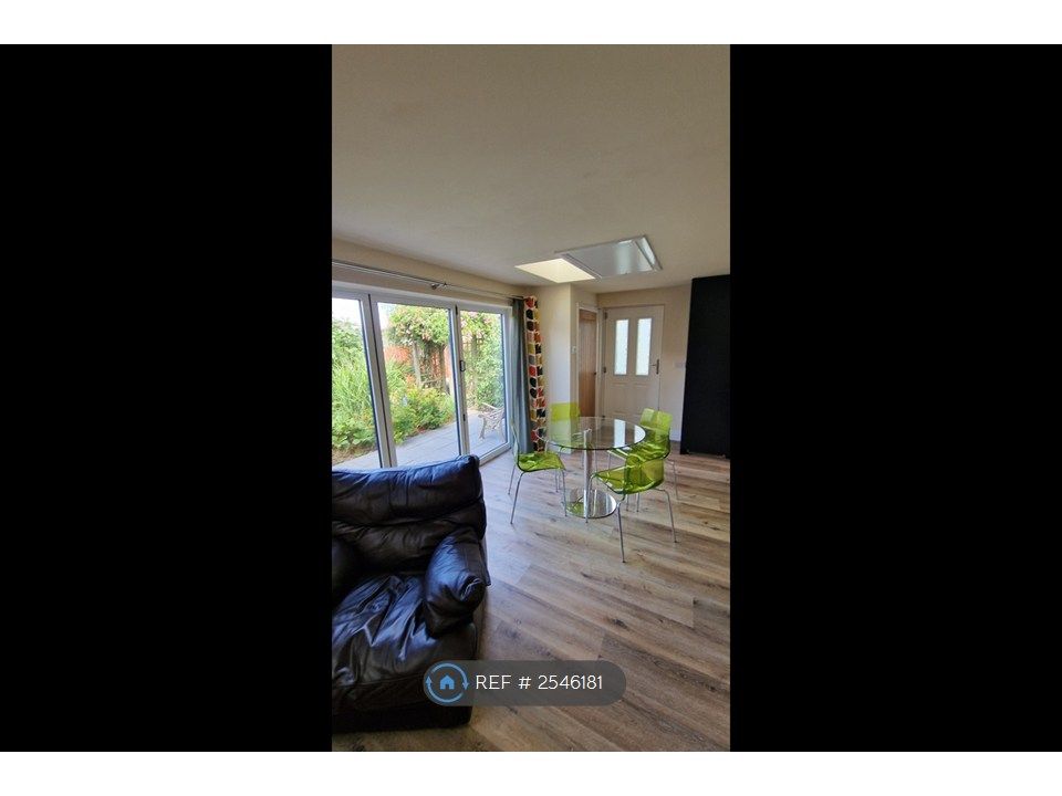 Property photo 3 of 35