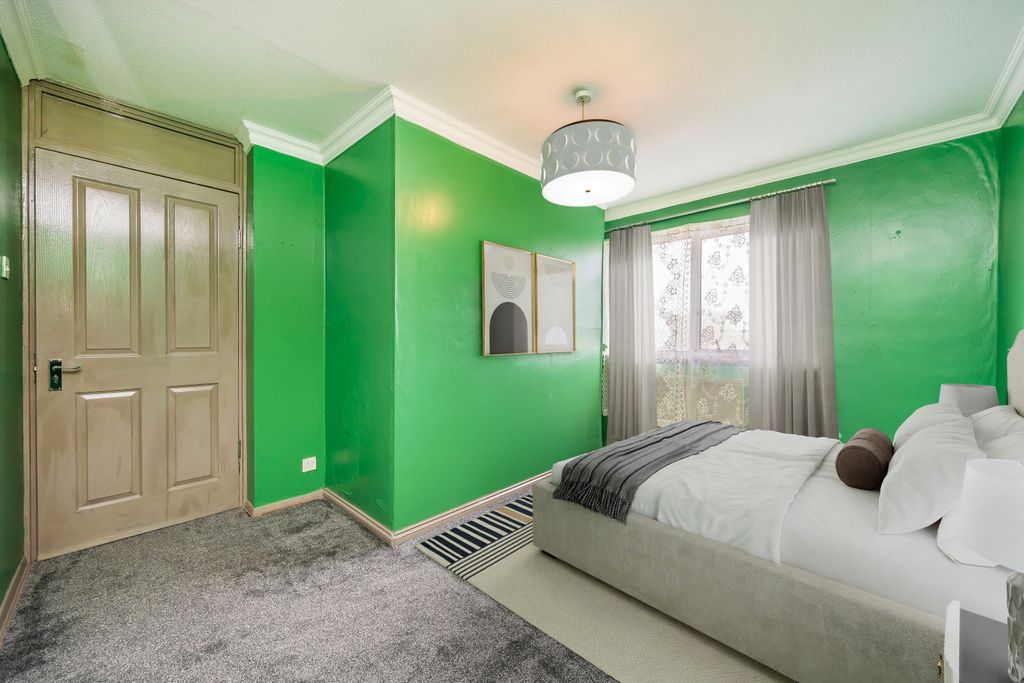 Property photo 3 of 4 Picture No. 12