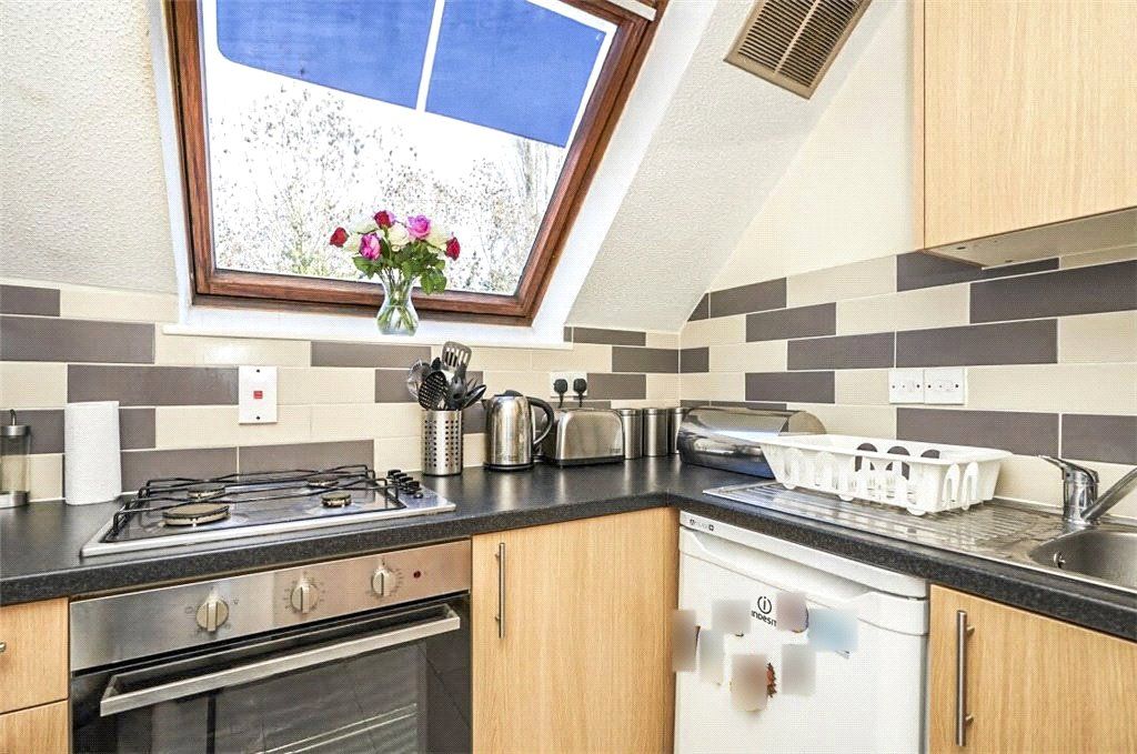 Property photo 3 of 9 Kitchen