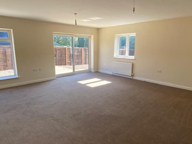 Property photo 2 of 8 Lounge