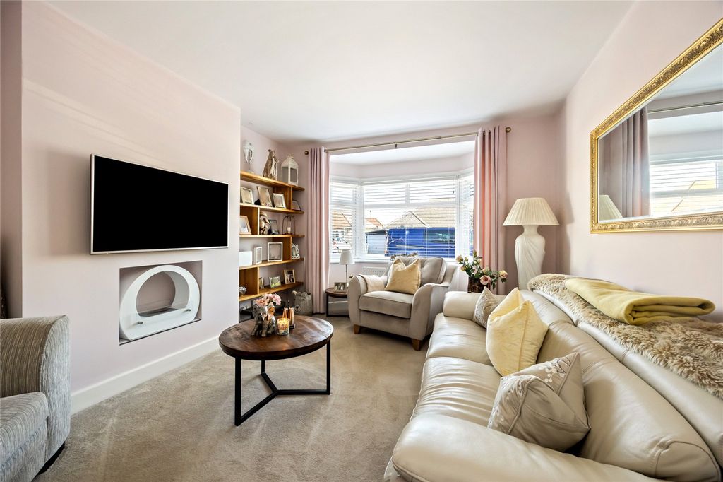 Property photo 2 of 17 Picture No. 21