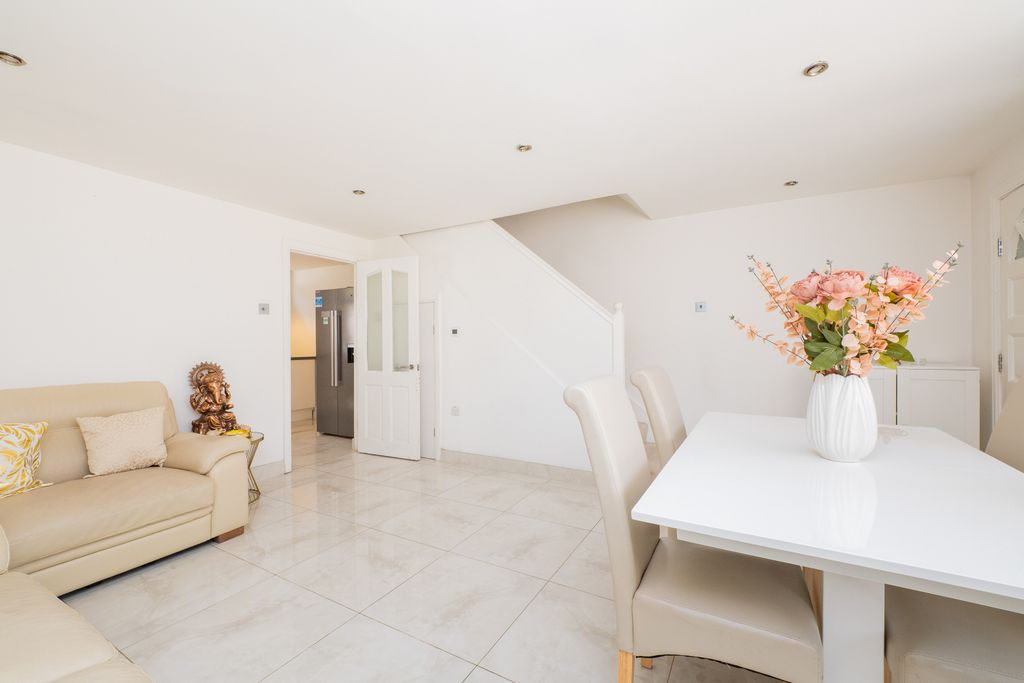 Property photo 2 of 12 Picture No. 06