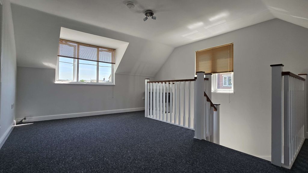 Property photo 3 of 13 Gallery