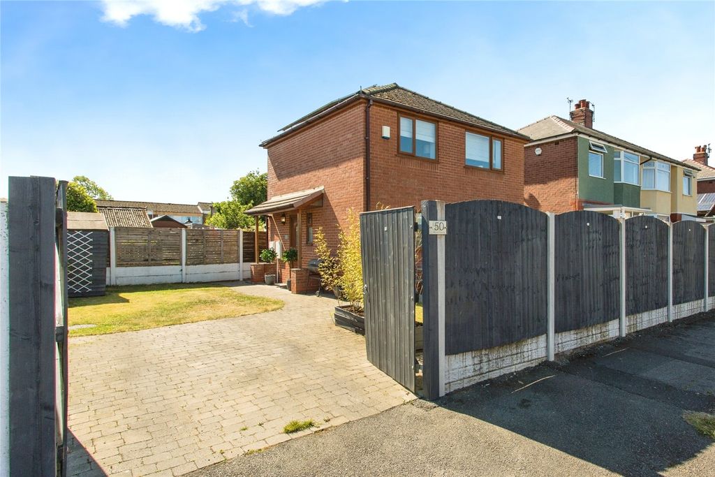 Property photo 1 of 33 Picture No. 23