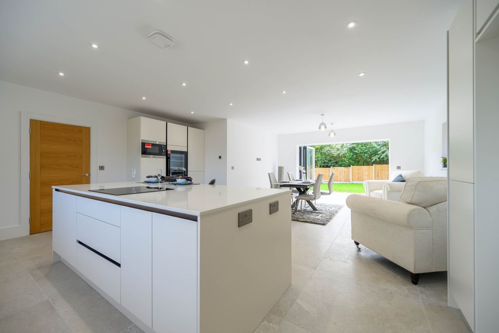 Property photo 2 of 35 Dsc_4649-Hdr