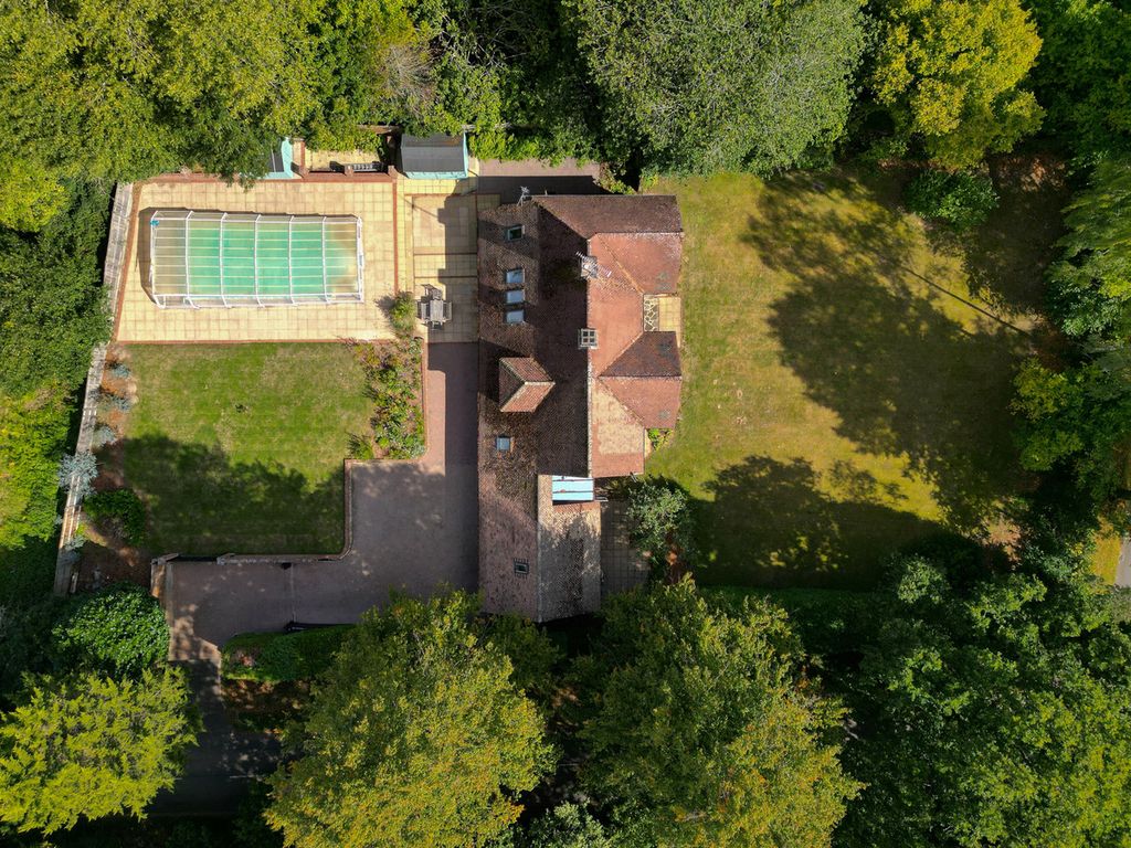 Property photo 2 of 22