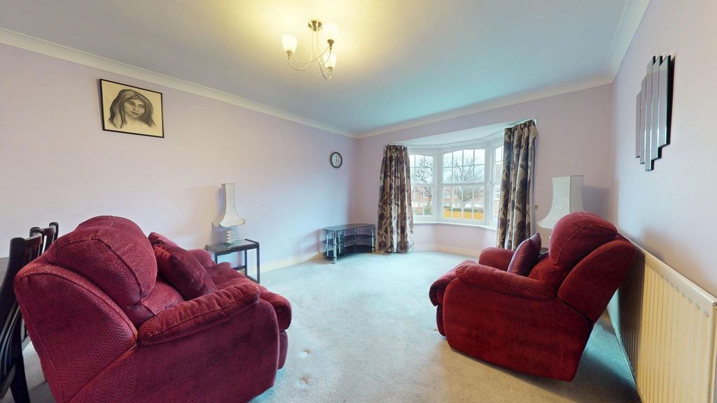 Property photo 2 of 16 5477772