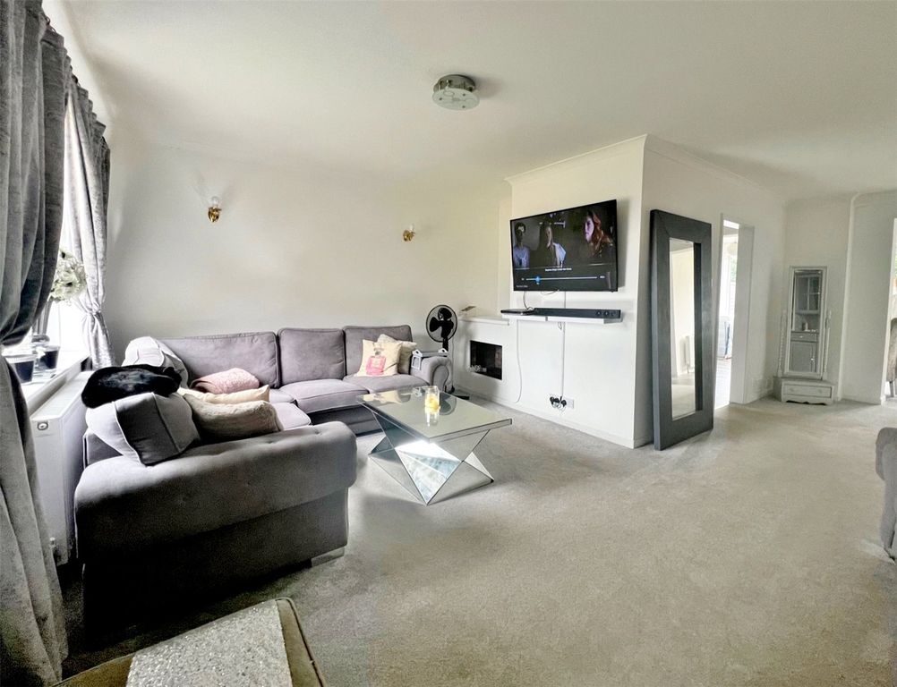 Property photo 3 of 11 Picture No. 13
