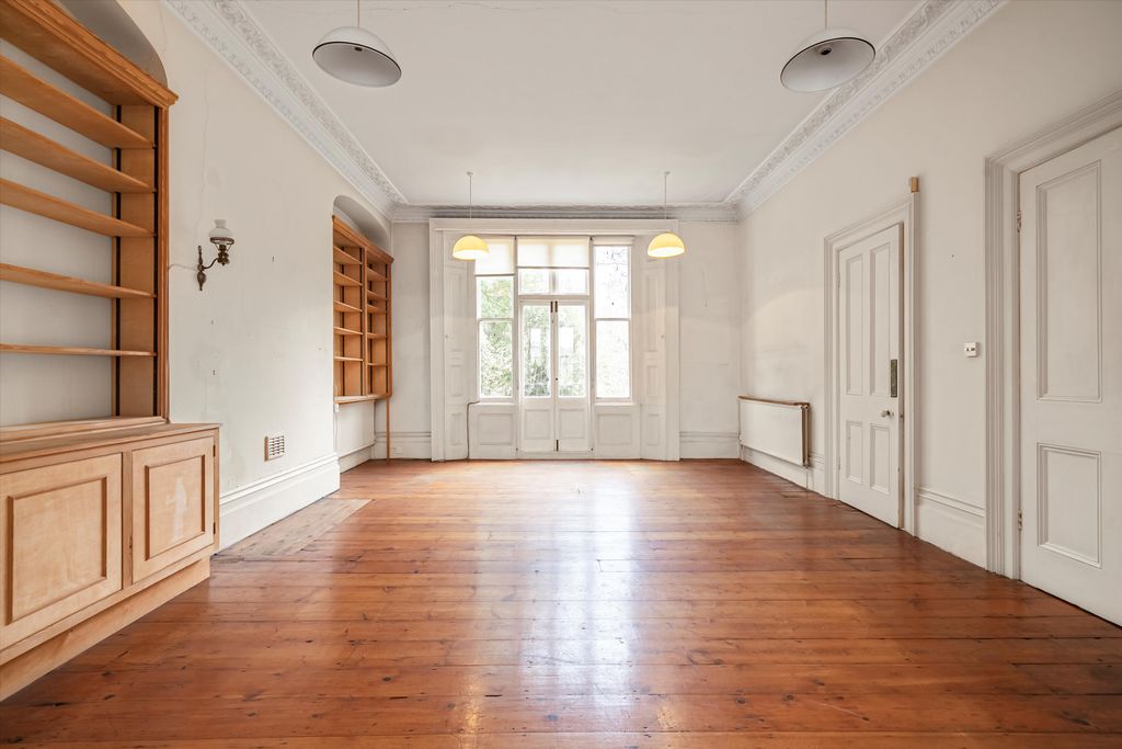 Property photo 3 of 10 Image