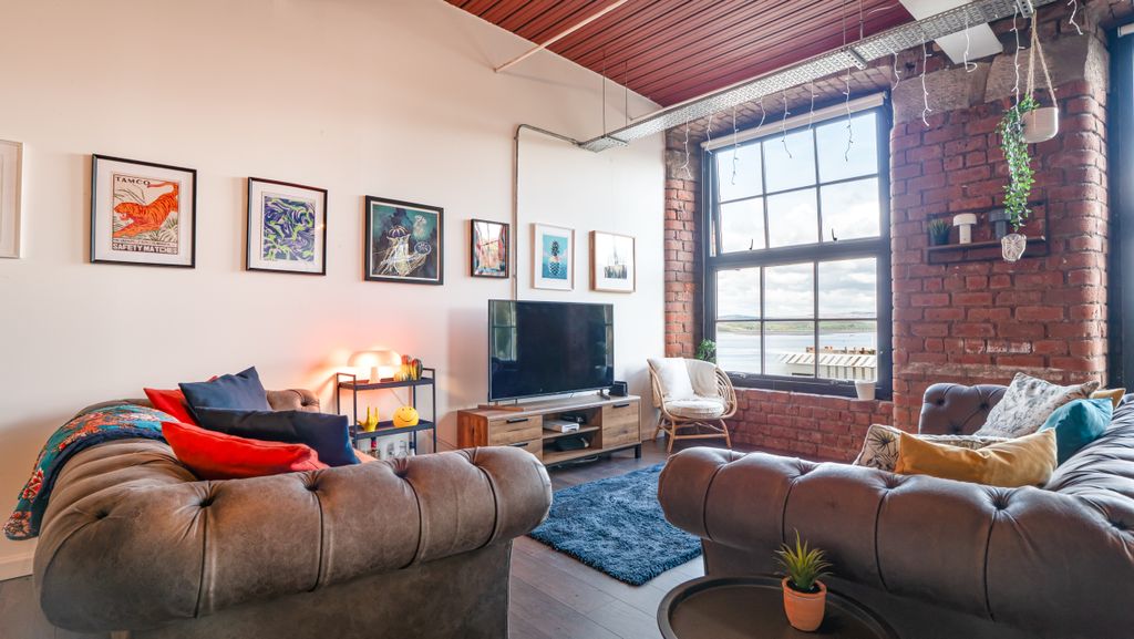 Property photo 3 of 18 A-13