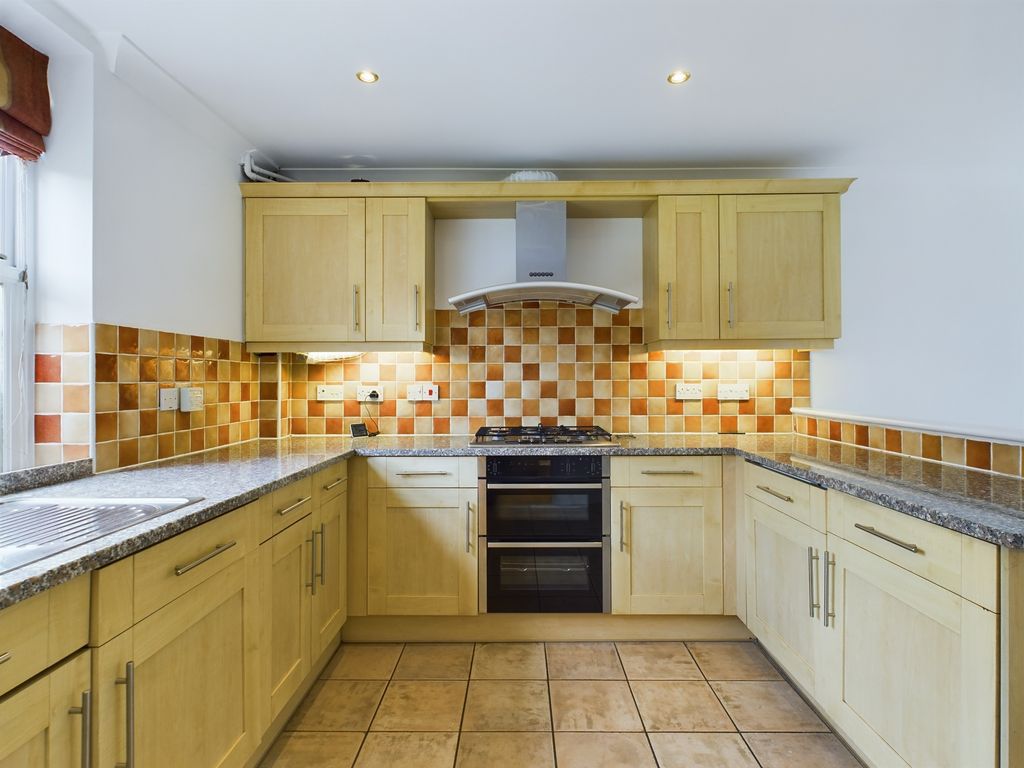 Property photo 2 of 22