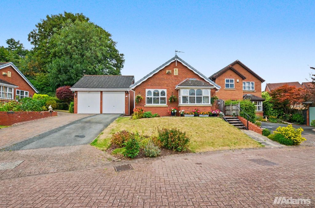 Property photo 1 of 33