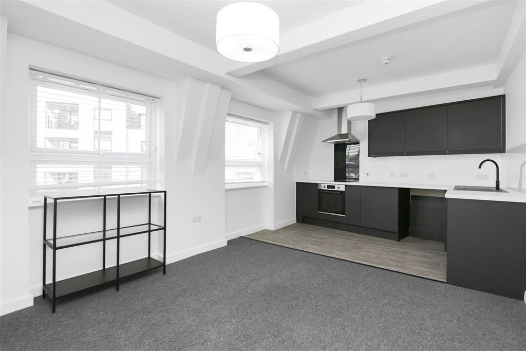 Property photo 1 of 8 Rt_Wt_Bxh_T_Job183_Artillery 1E 7  10_24_080720262
