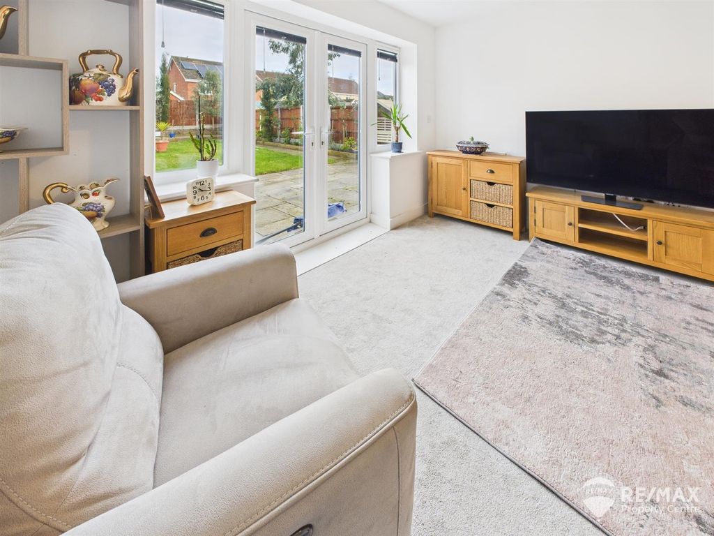 Property photo 3 of 22 Cam02842G0-Pr0306-Still022.Jpg