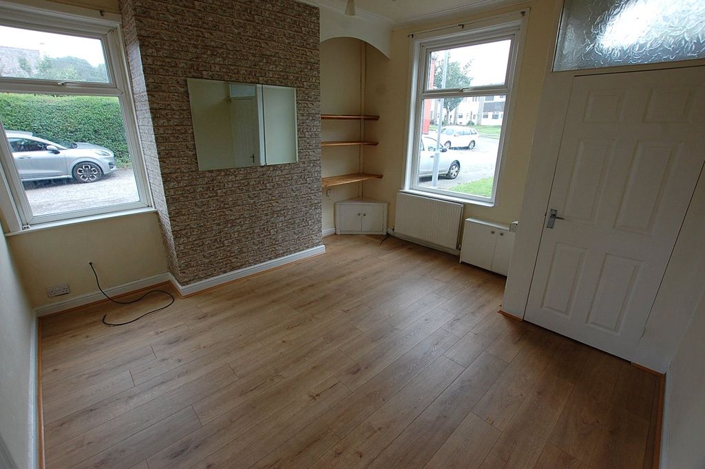 Property photo 2 of 9 Picture No. 13