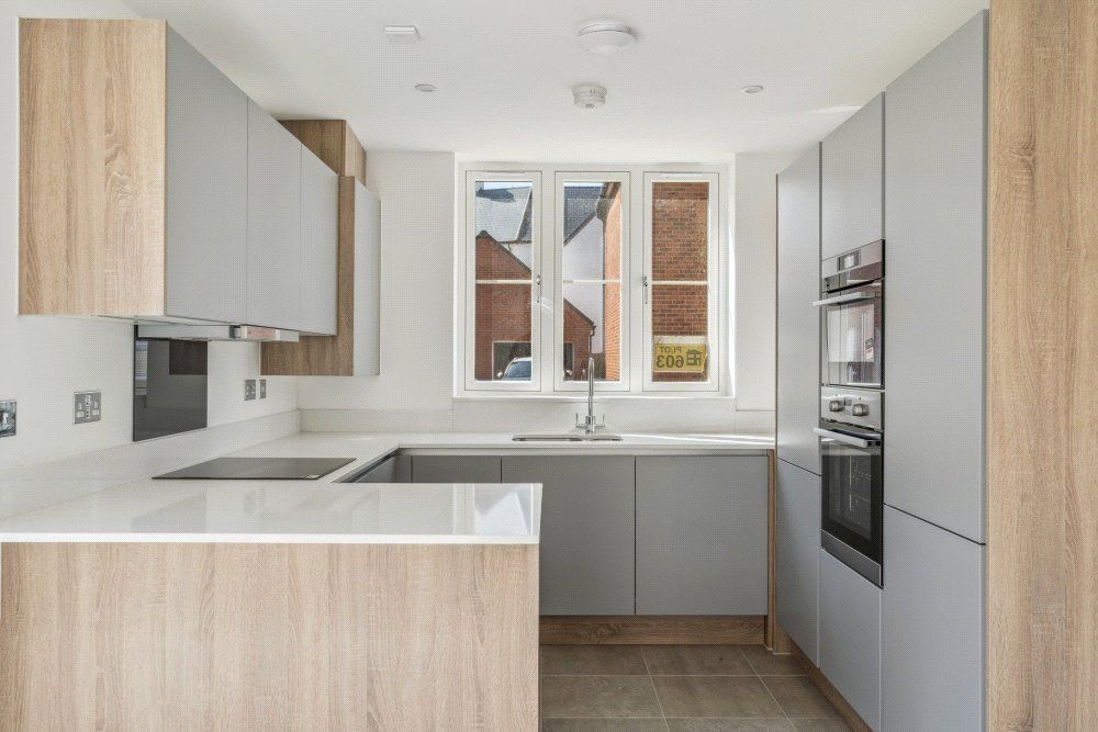 Property photo 2 of 12 Kitchen