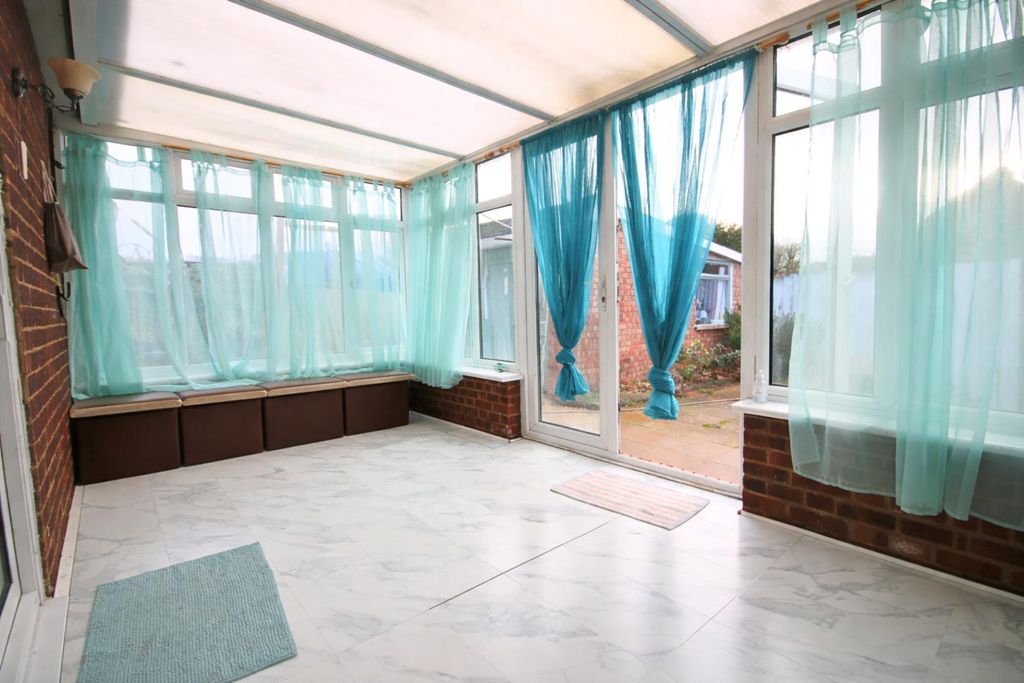 Property photo 3 of 16 Conservatory.Png