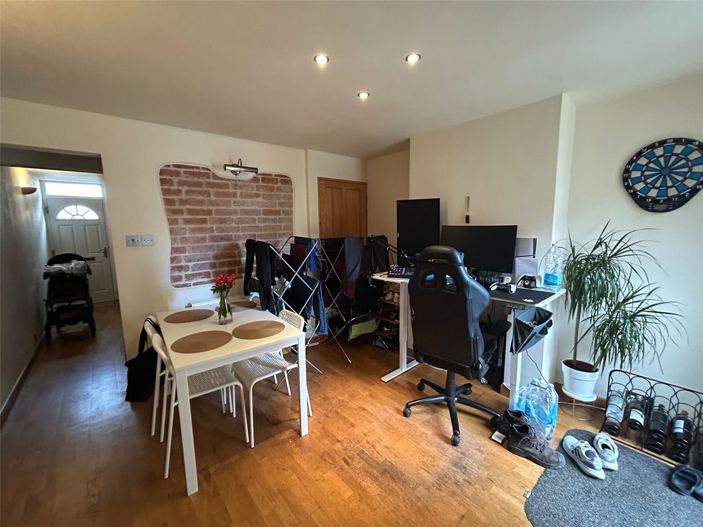 Property photo 3 of 7 Picture No. 16