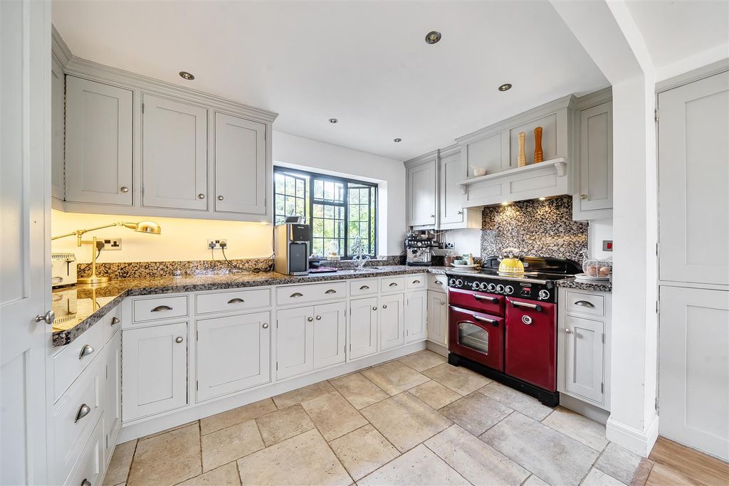 Property photo 2 of 17 Kitchen.Jpg