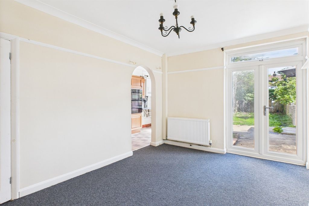 Property photo 3 of 12 Dining Room