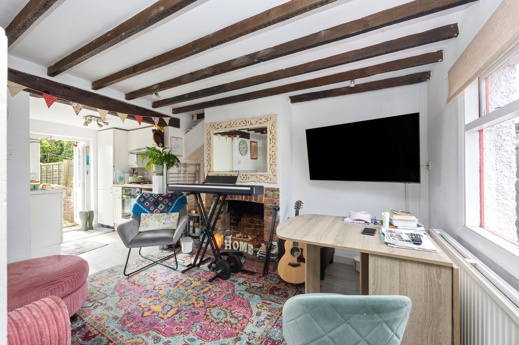Property photo 2 of 19