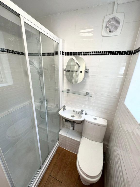 Property photo 3 of 6 Picture No. 02