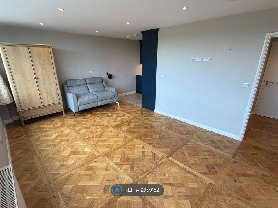 Property photo 1 of 27