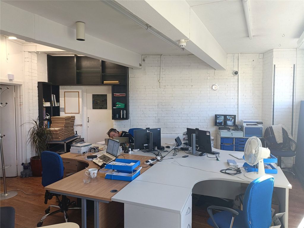 Property photo 2 of 2 Picture No. 02