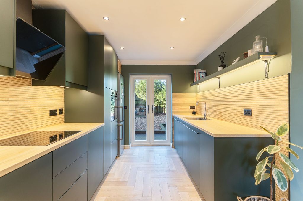 Property photo 3 of 26