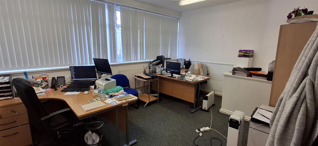 Property photo 3 of 10 20251121_100926.Jpg