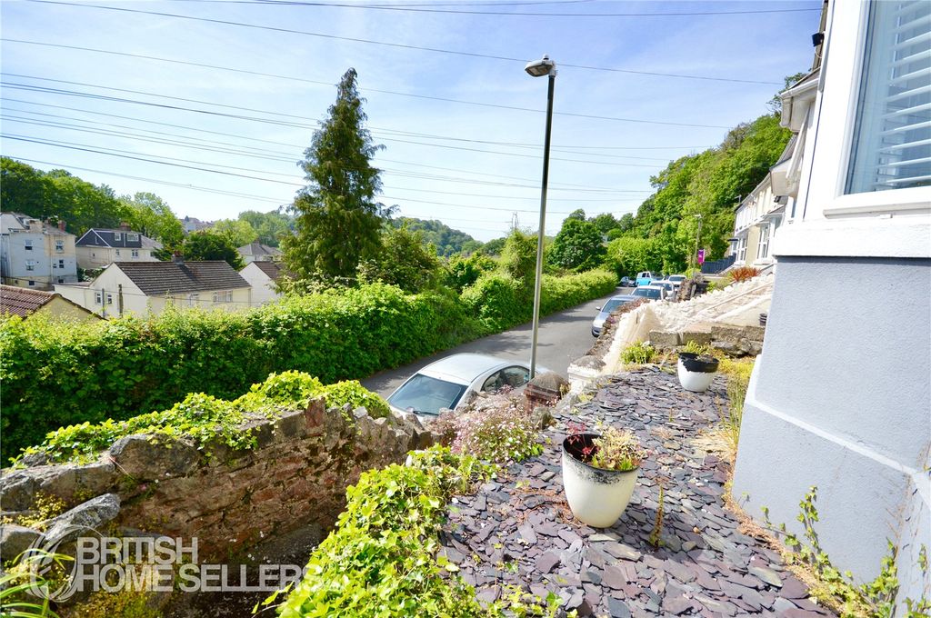 Property photo 2 of 16 Picture No. 03