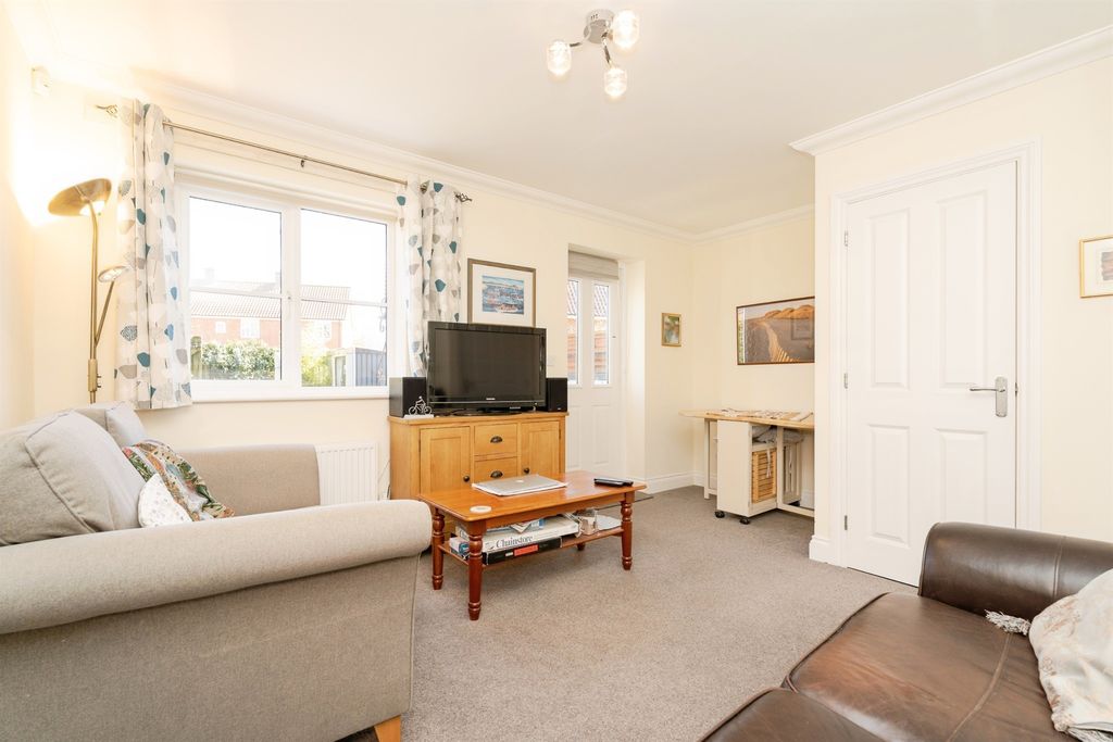Property photo 3 of 15