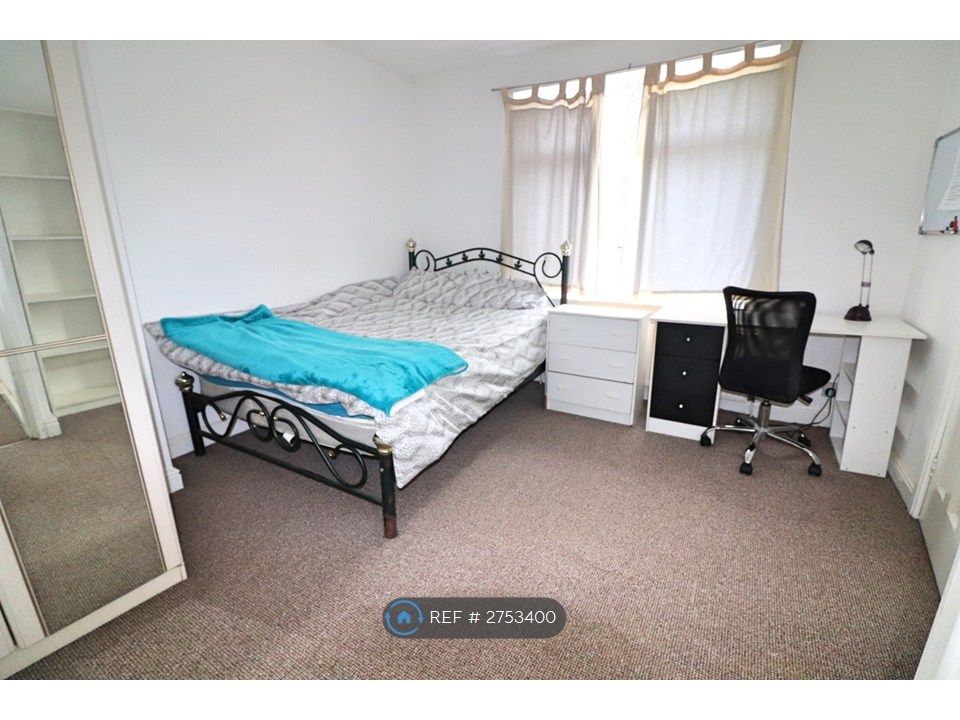 Property photo 1 of 4 Room 3