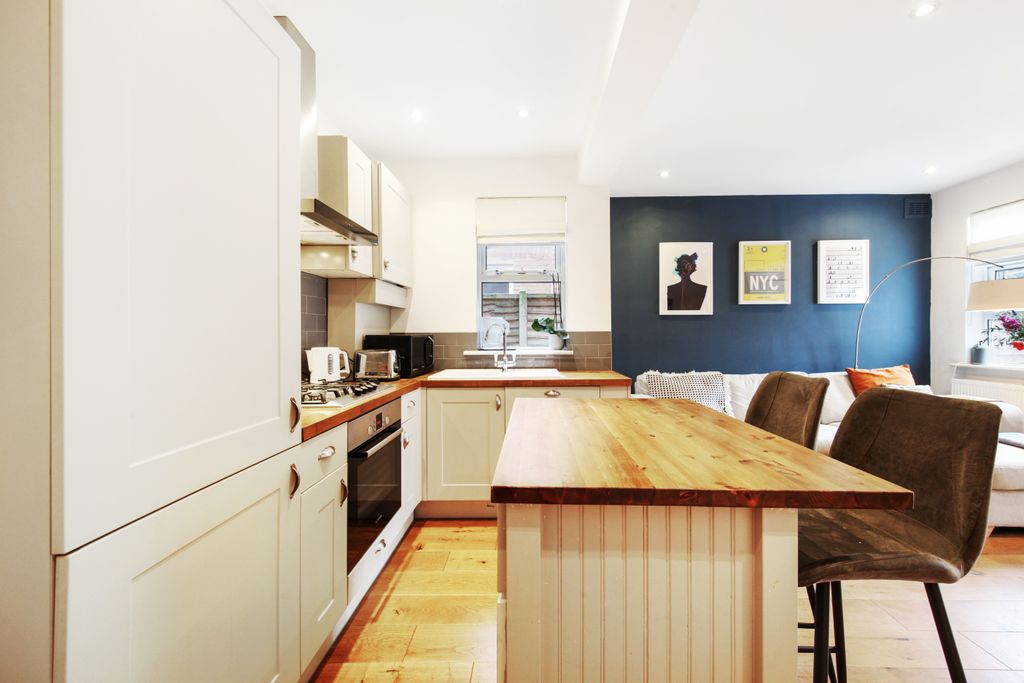 Property photo 3 of 8 29 Furness Road - A0Hjpdwznqymvlz8Rrcd