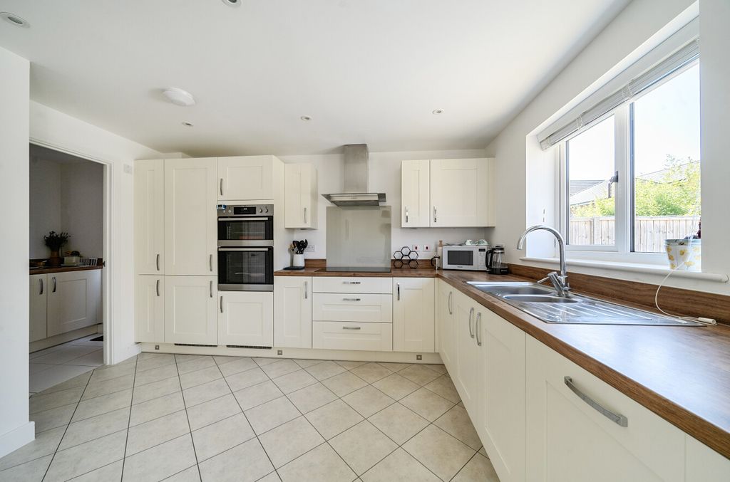 Property photo 3 of 18 1439753-2-69d690c...