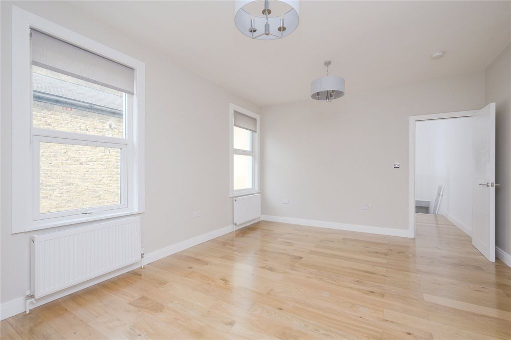 Property photo 2 of 9 Reception Room