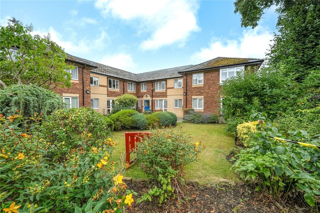 Property photo 1 of 9 Picture No. 17