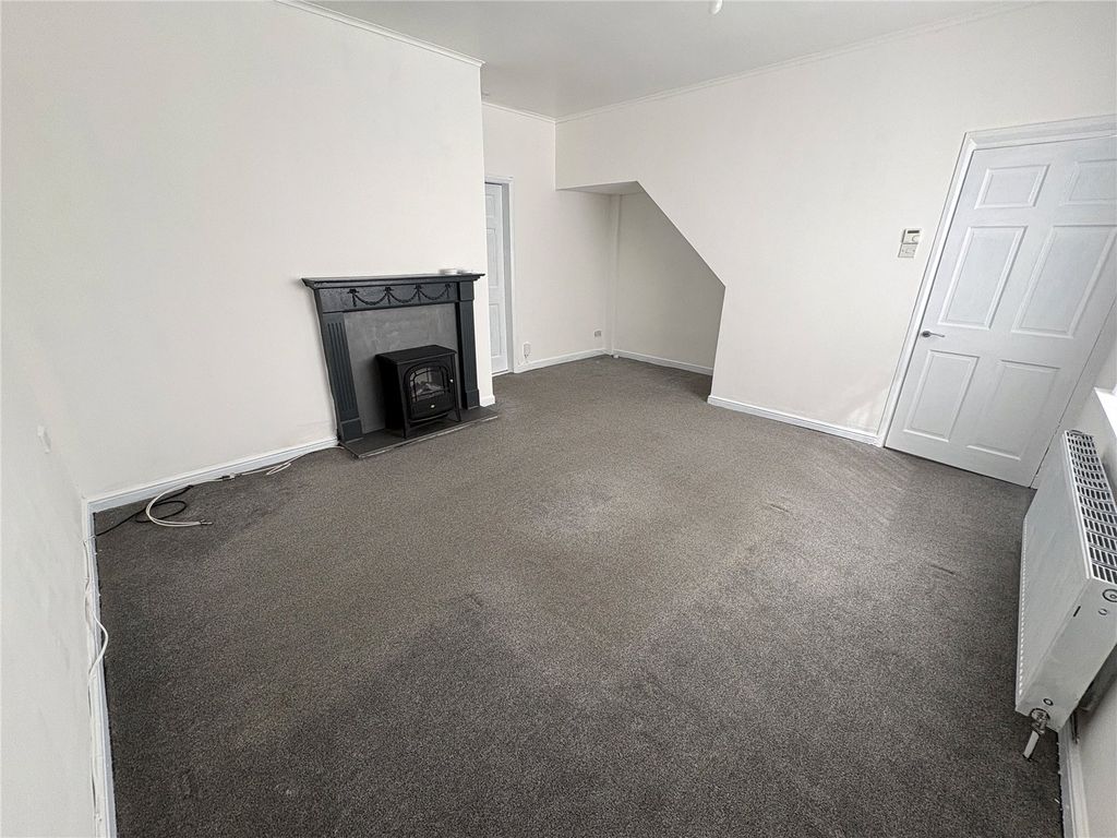 Property photo 2 of 17 Picture No. 16