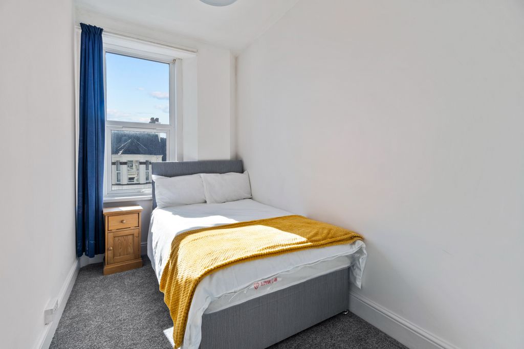 Property photo 1 of 6 0021