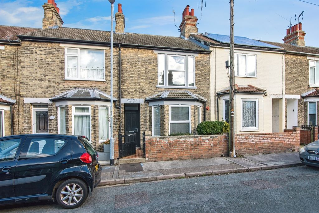 Property photo 2 of 17