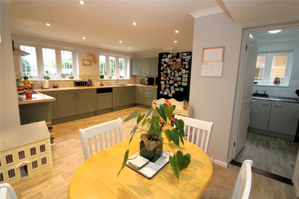 Property photo 2 of 24 Picture No. 02