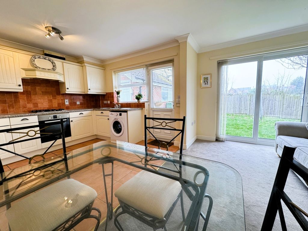 Property photo 3 of 15 Photo 8