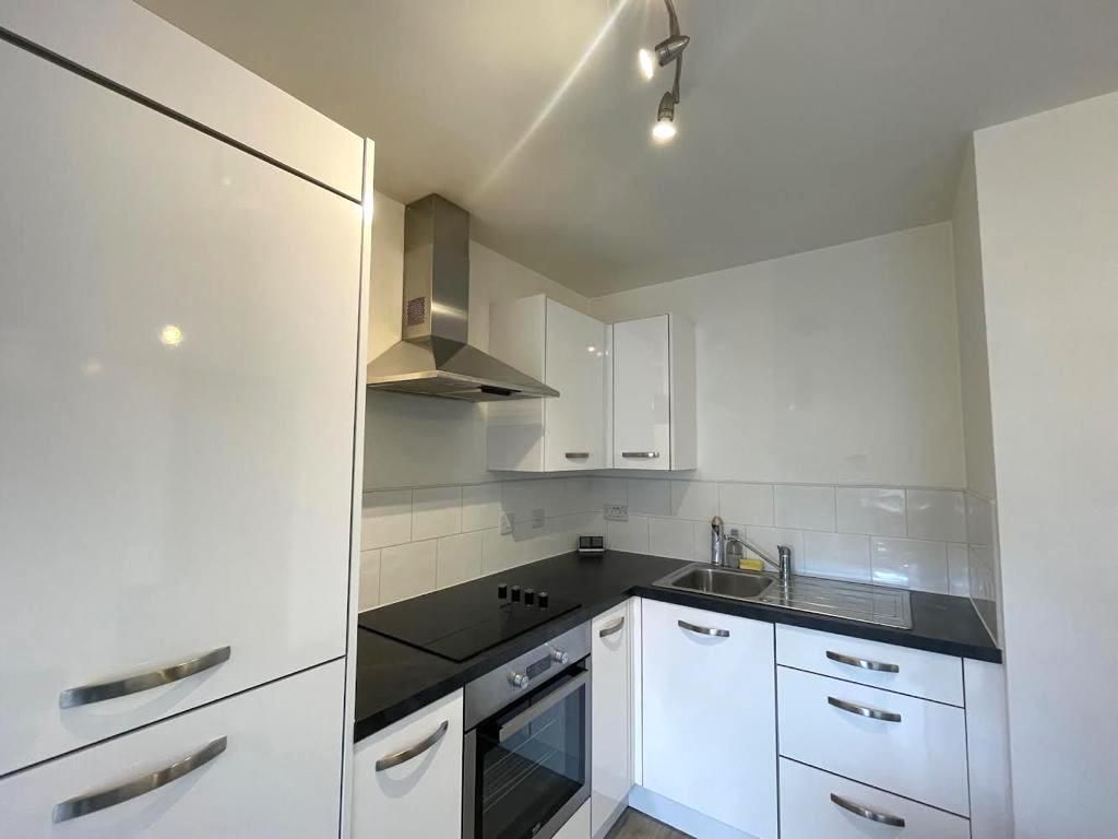 Property photo 2 of 6 Kitchen.Jpg